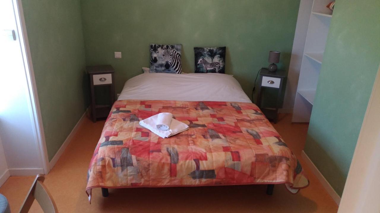 Le Lion D'Or Hotel Avrille  Luaran gambar