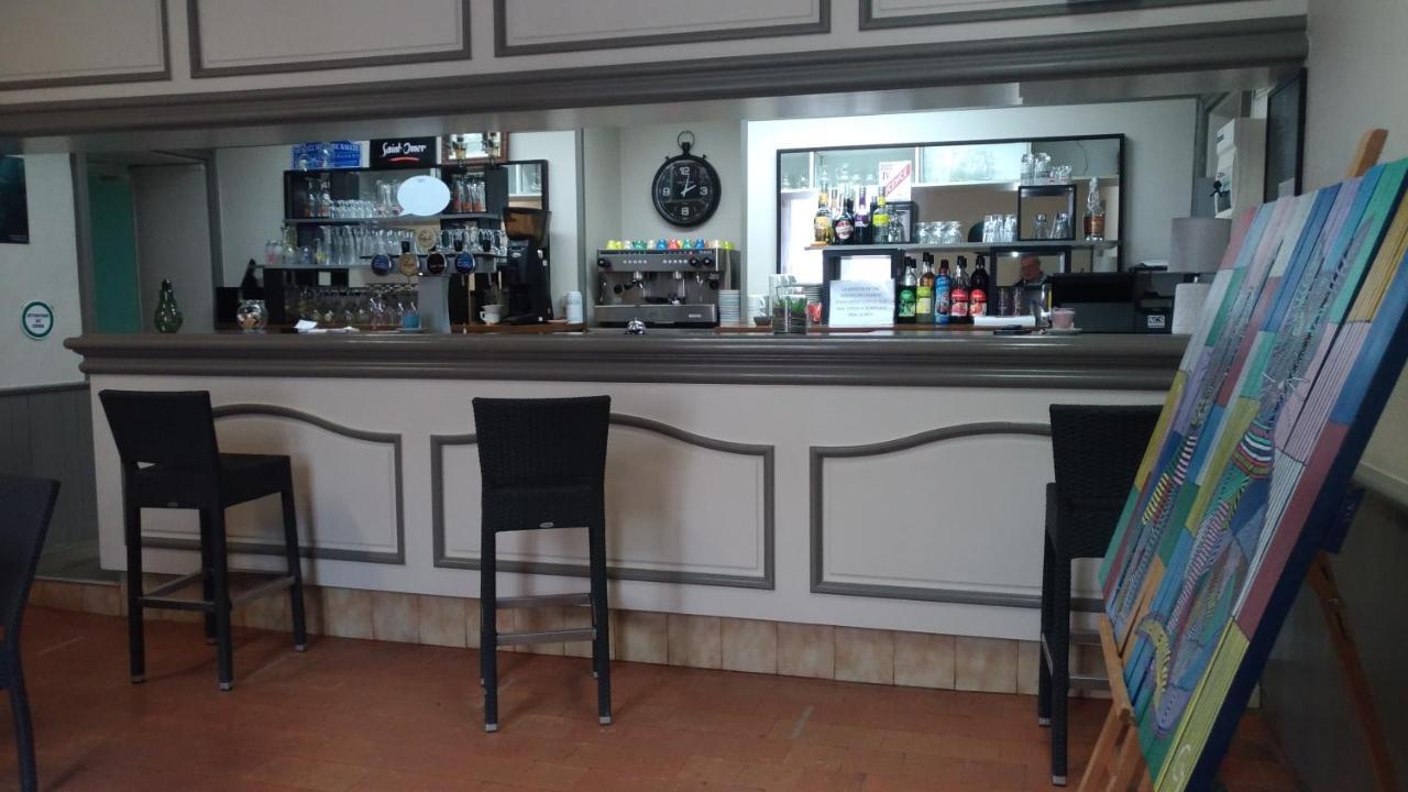 Le Lion D'Or Hotel Avrille  Luaran gambar